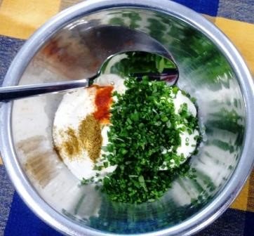 Sour cream, lemon and herbs